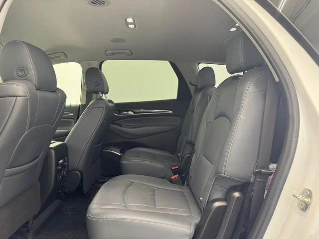 Used 2021 White Frost Tricoat Buick Essence image 21