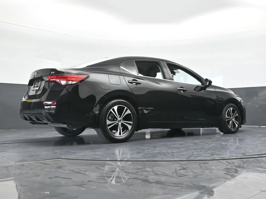Used 2022 Super Black Nissan SV image 51