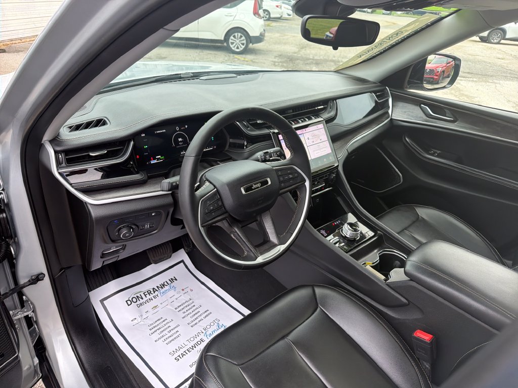 Used 2024 Silver Jeep 4xe image 16