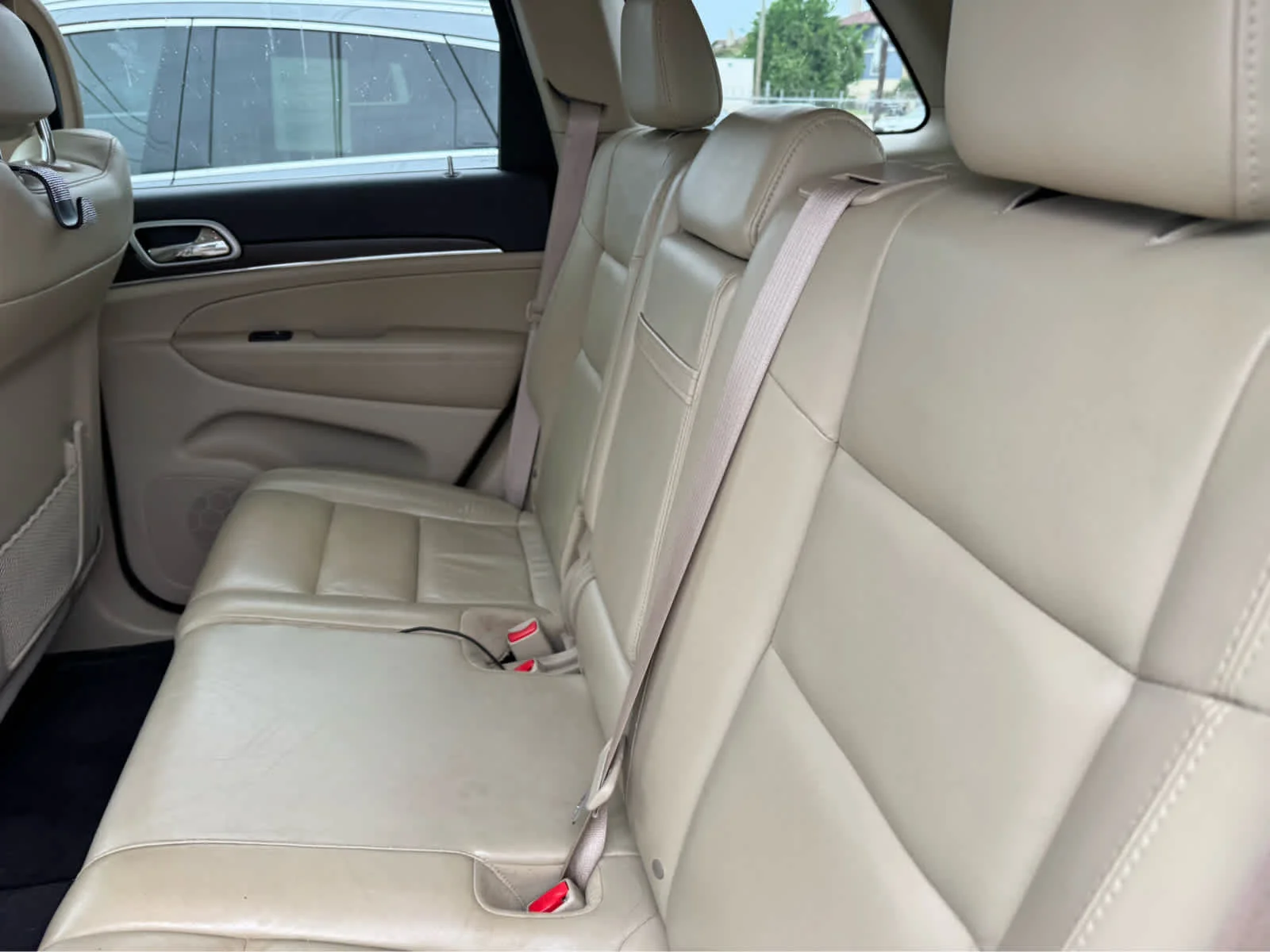Used 2018 Bright White Clearcoat Jeep Limited image 26