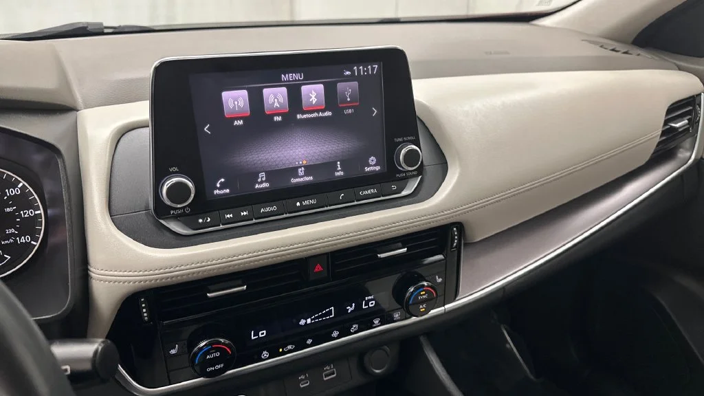 Used 2021 Red Nissan SV image 13