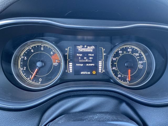 Used 2021 Silver Jeep Altitude 4x4 image 15
