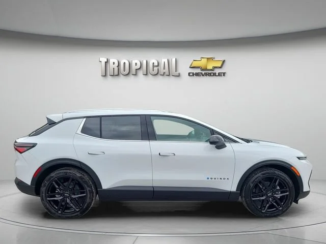 New 2026 Summit White Chevrolet LT image 6