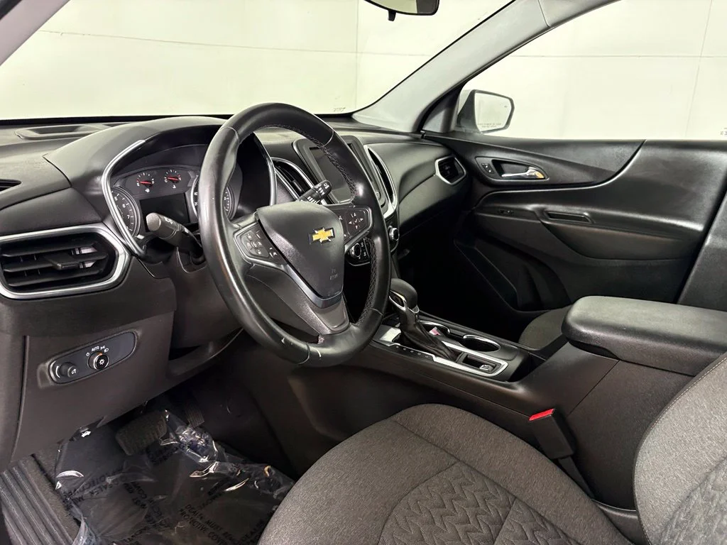 Used 2024 White Chevrolet LT image 22