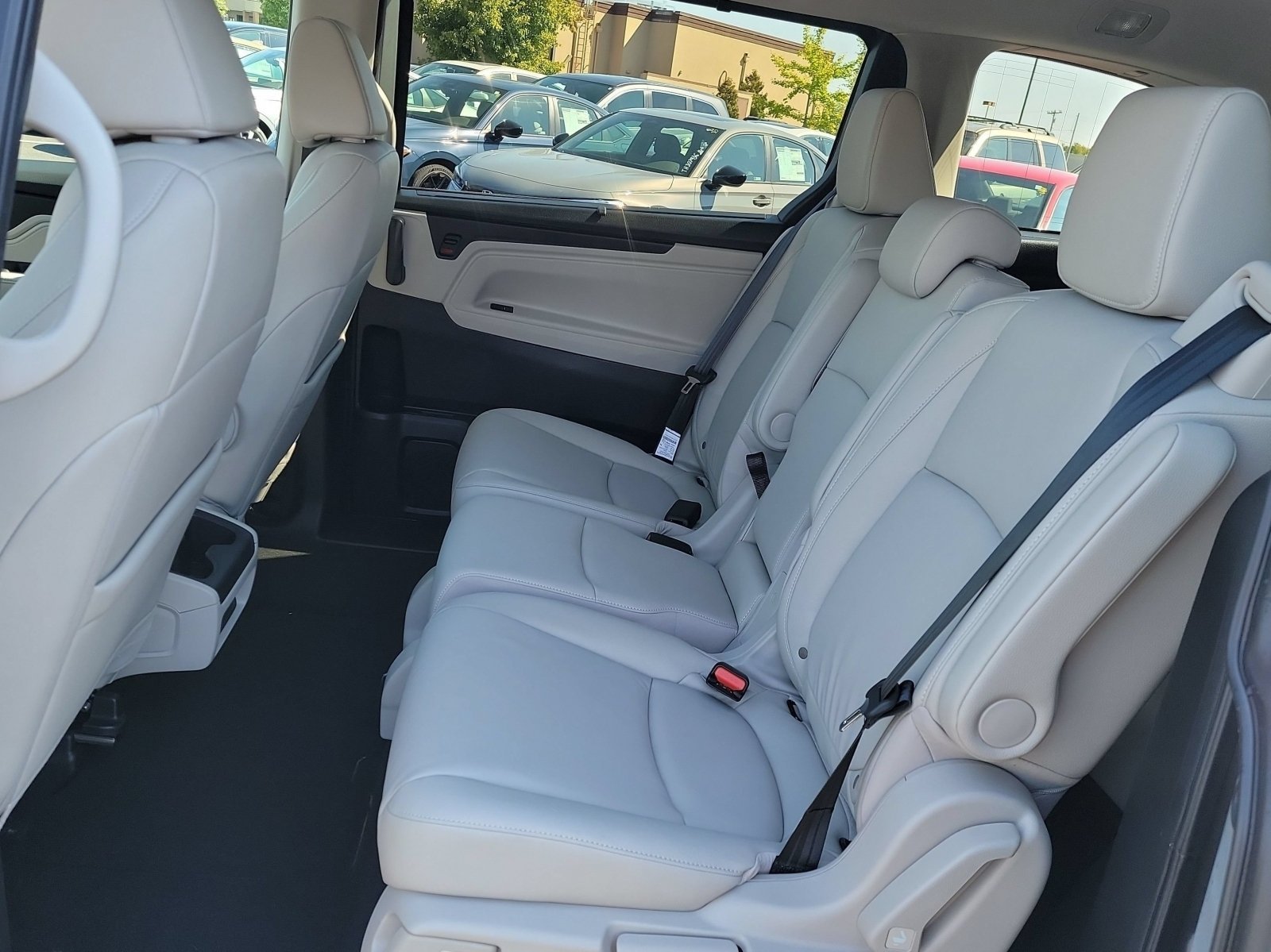 New 2026 Platinum White Pearl Honda EX-L image 21