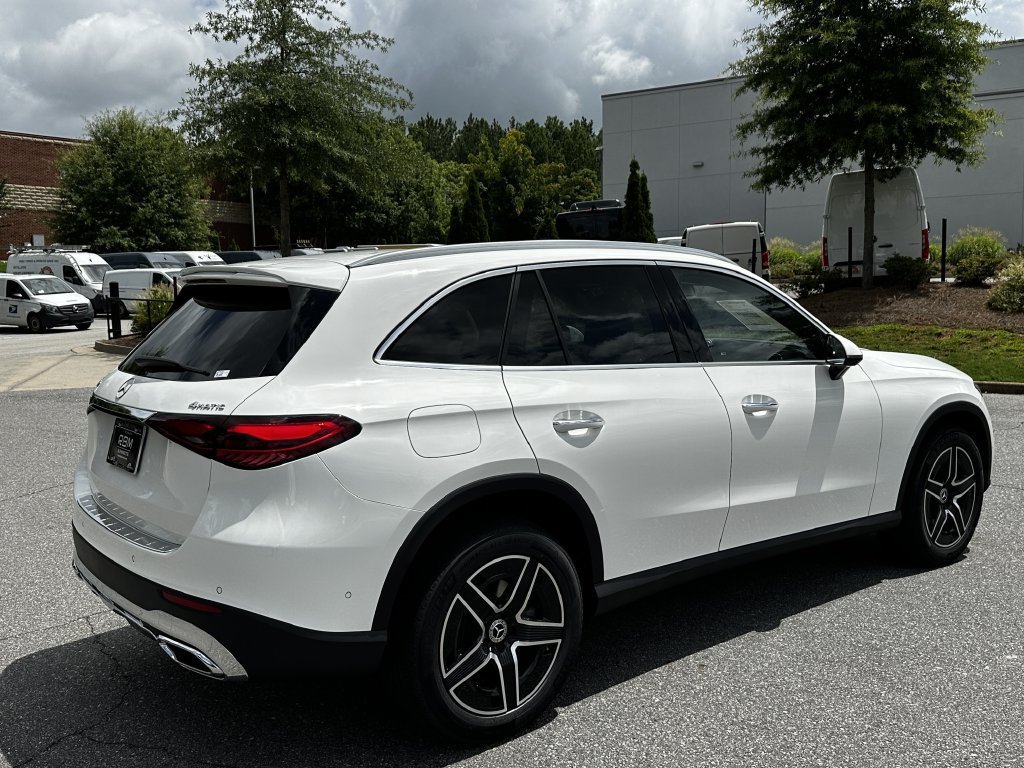 New 2026 Polar White Mercedes-Benz GLC 300 image 45