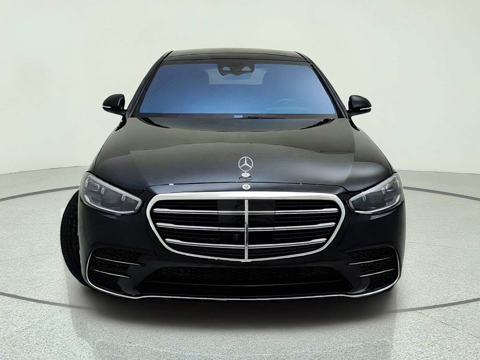 Used 2026 Obsidian Black Metallic Mercedes-Benz S 580 image 3