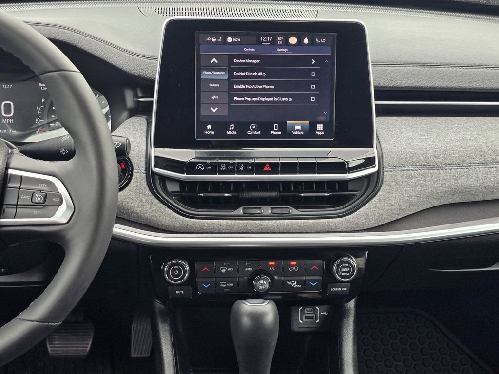 Used 2025 Black Jeep Latitude image 18