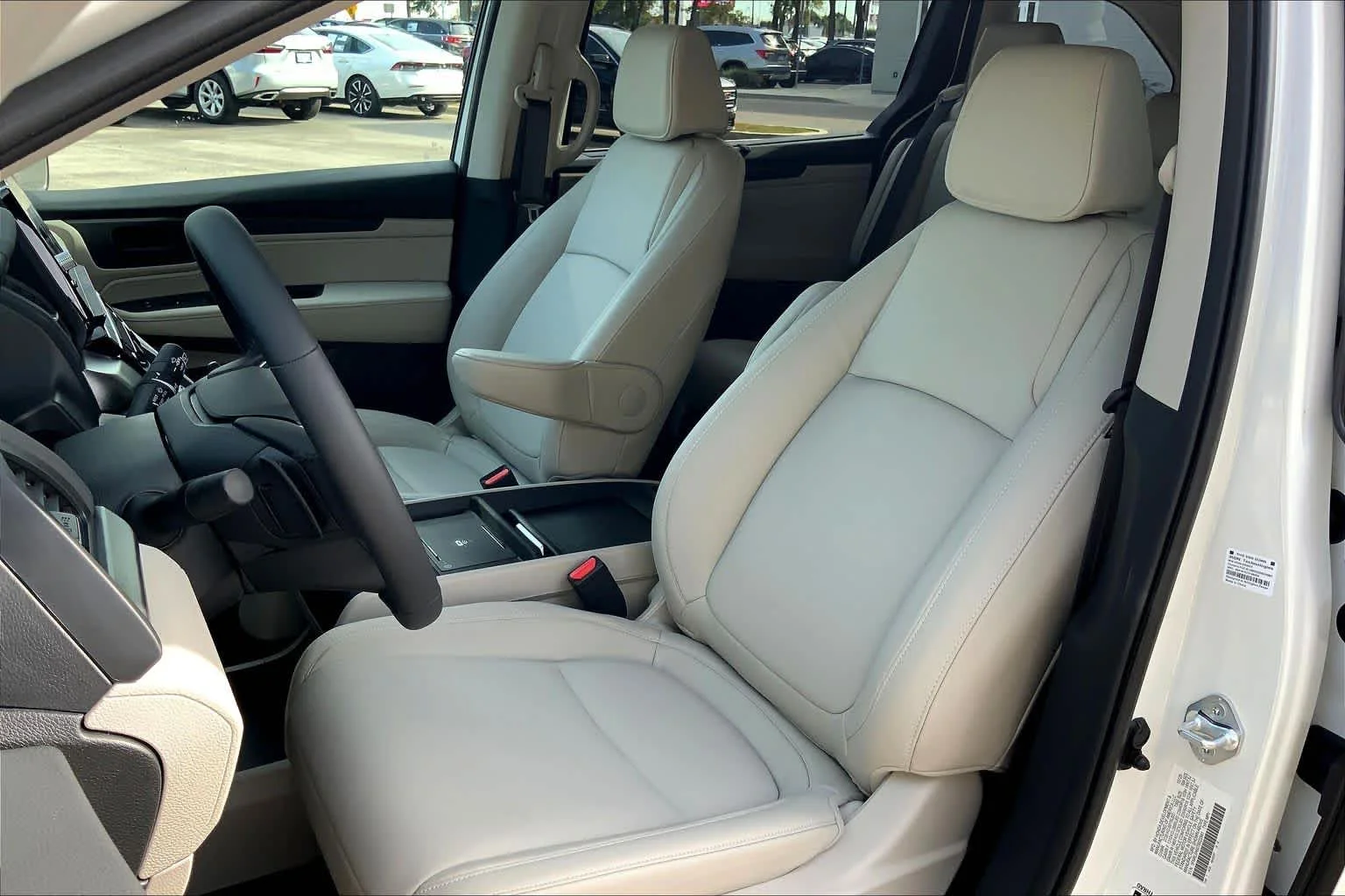 New 2026 Platinum White Pearl Honda EX-L image 9