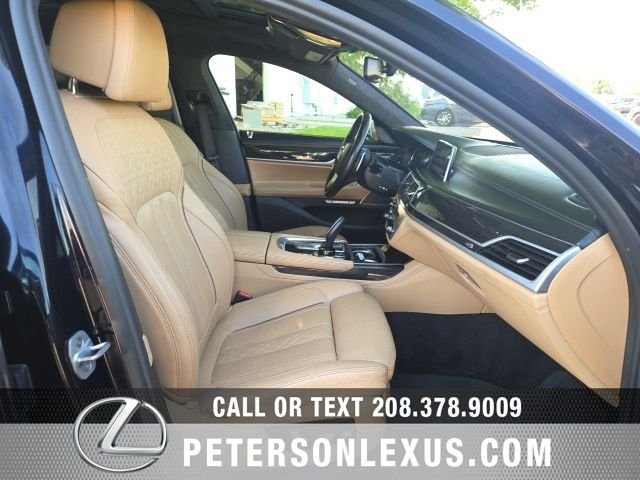 Used 2018 Black BMW 750i image 14