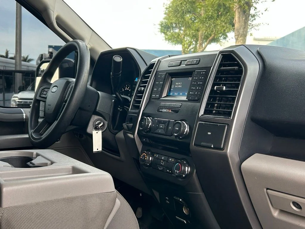 Used 2017 Shadow Black Ford XLT image 23