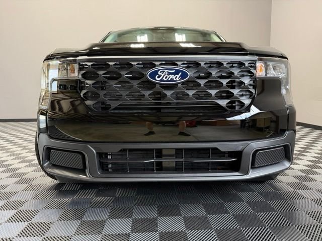 New 2026 Shadow Black Ford XLT image 3