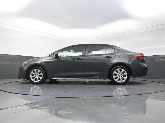Used 2025  Toyota LE image 34