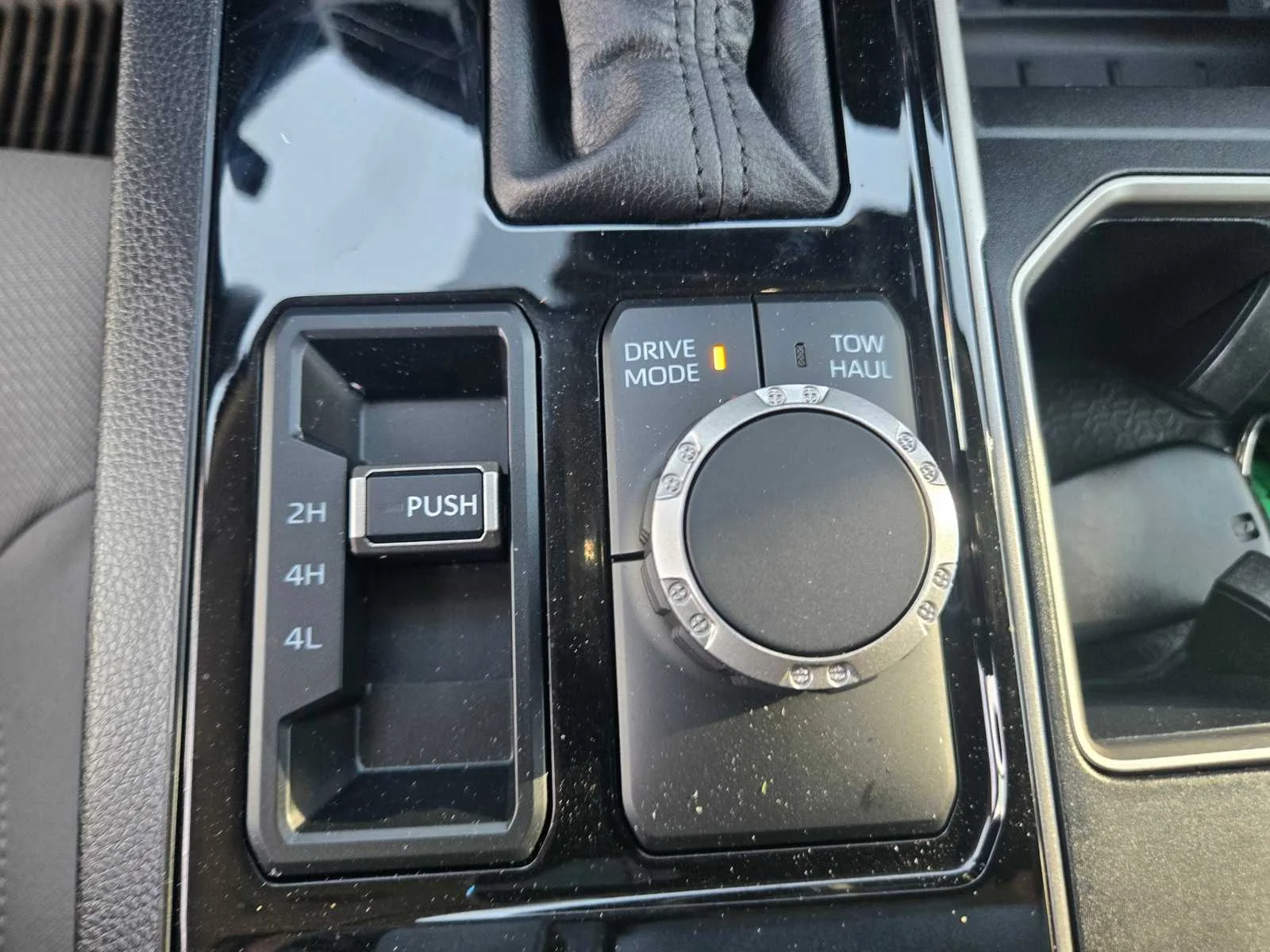Used 2024  Toyota SR5 image 18