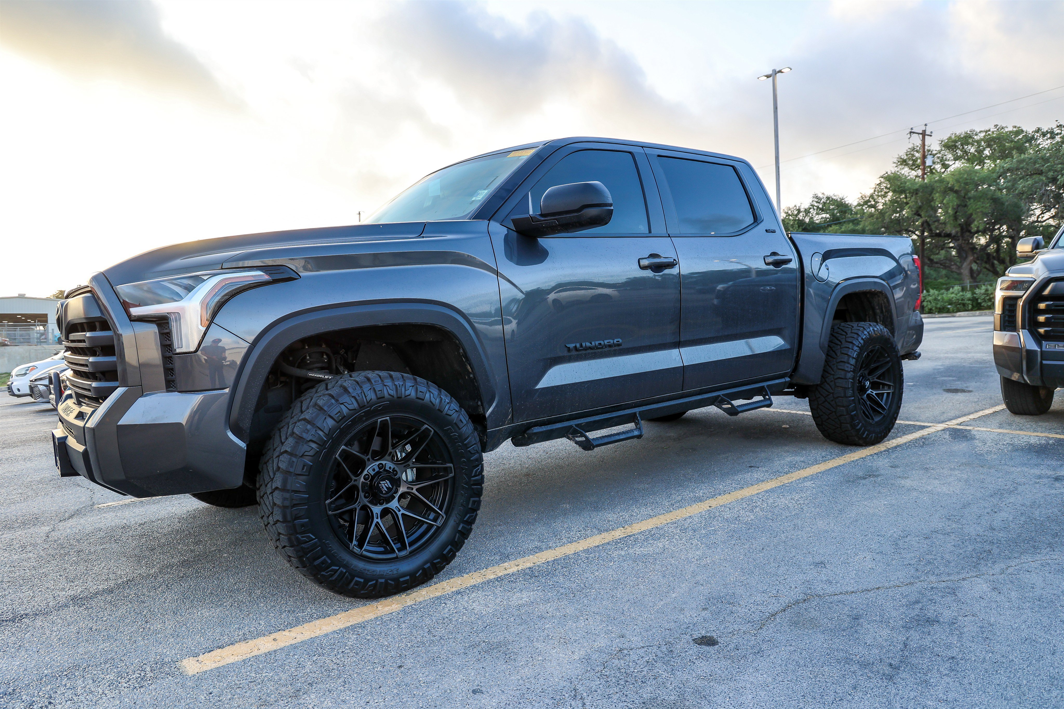 Used 2025 MAGNETIC GRAY MET Toyota SR5 image 2