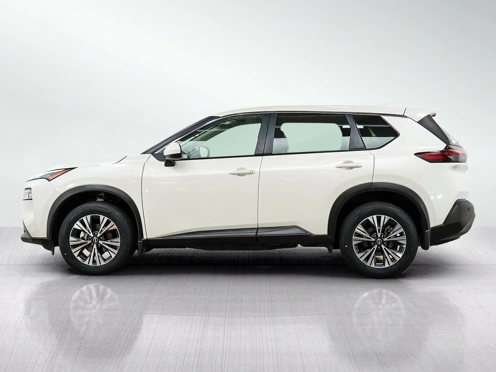 Used 2023 Nissan Rogue SV with VIN JN8BT3BBXPW352210 for sale in Wayzata, Minnesota
