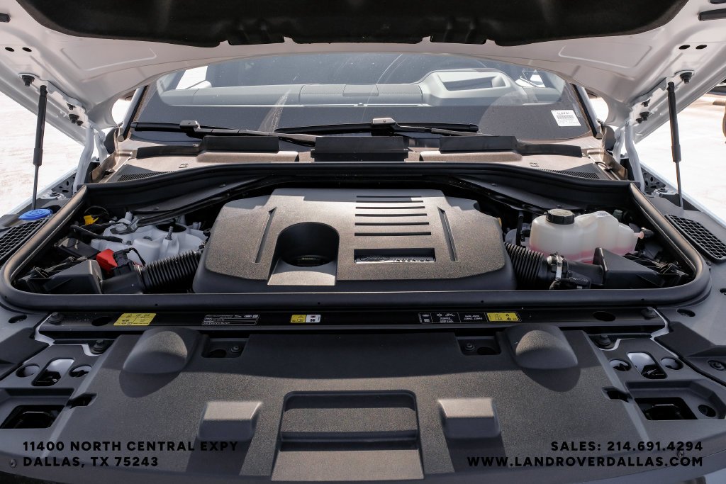 New 2026 Fuji White Land Rover Dynamic SE image 48