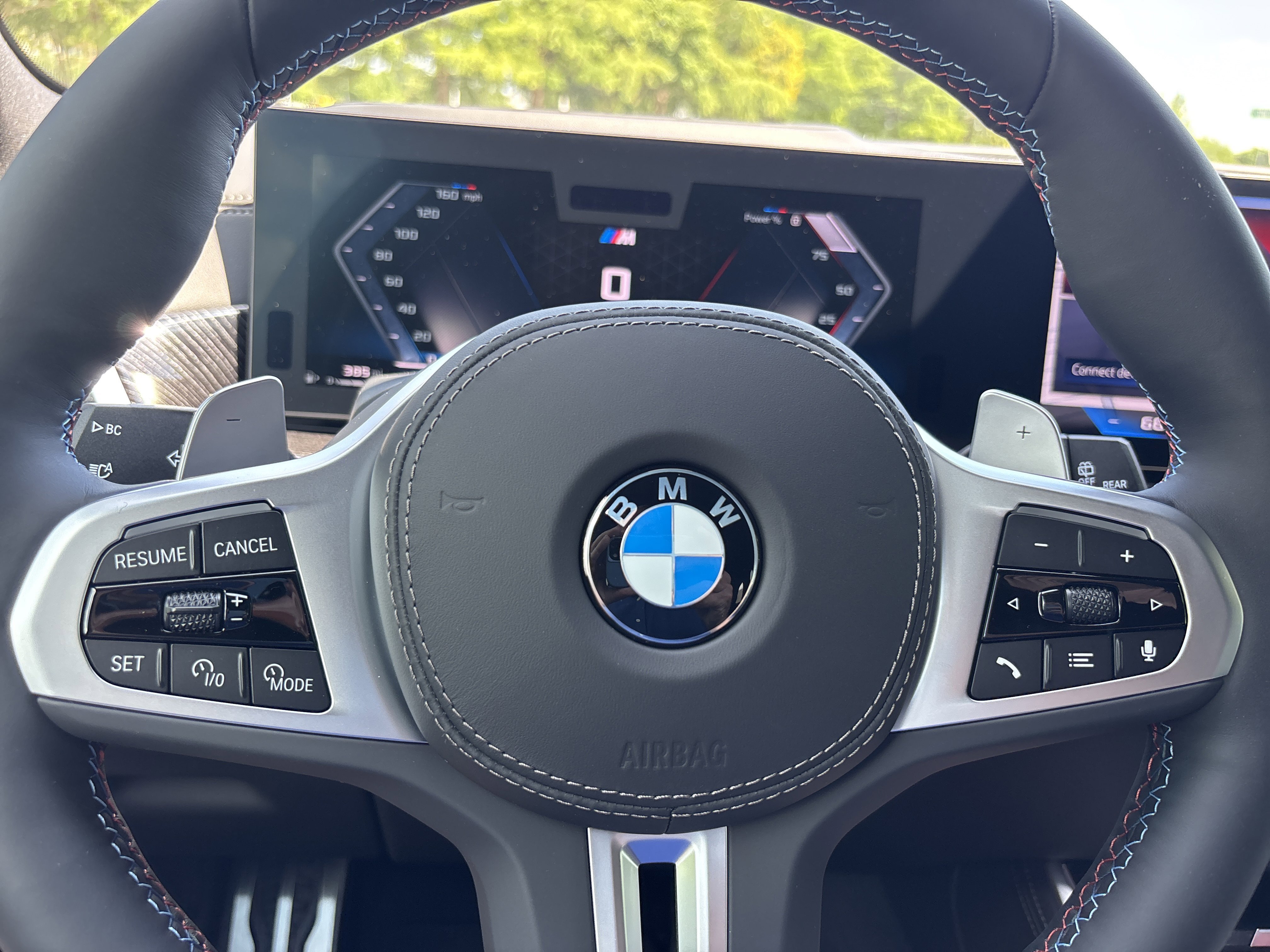 New 2026 0C3Z Tanzanite Blue II Metallic BMW M60i image 32