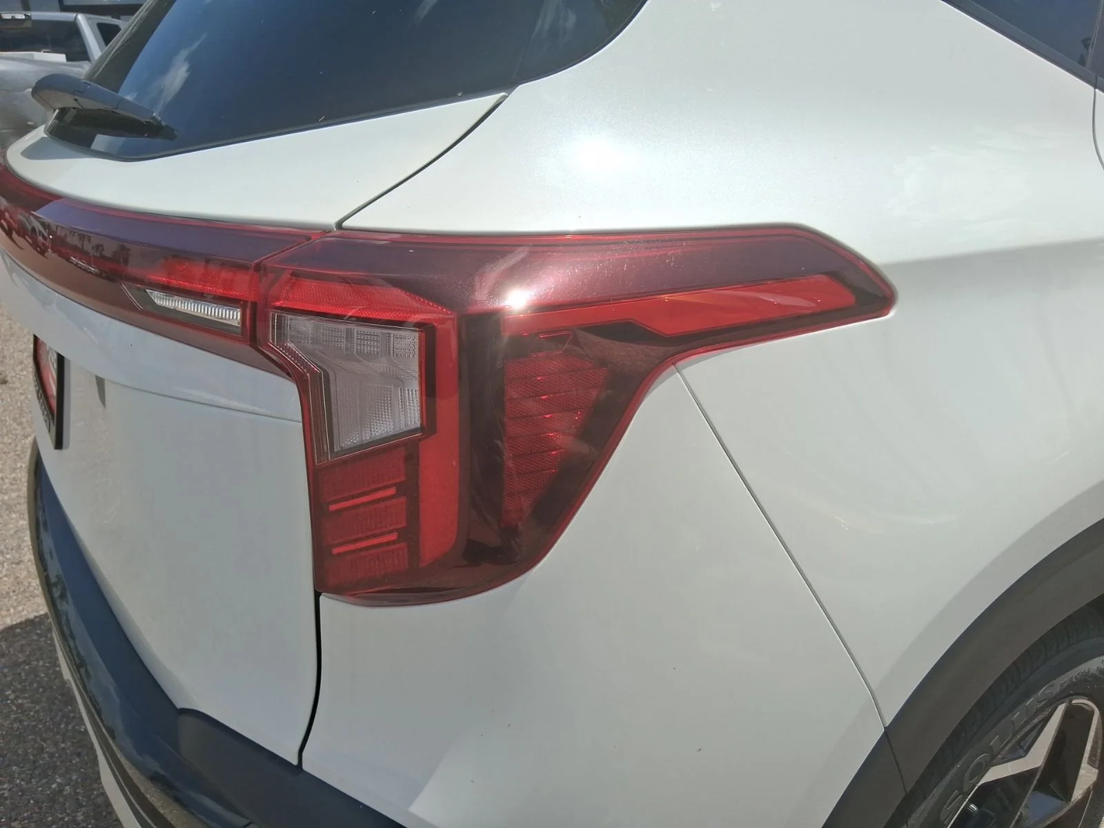 New 2026 White Kia S image 8