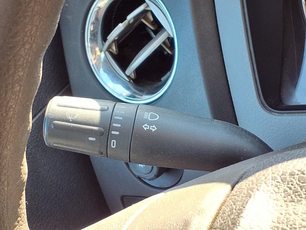 Used 2013 Blue Ford XLT image 21
