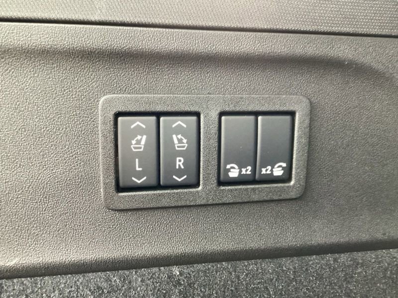 2025 Cadillac Escalade IQ Luxury 1 - Photo 6