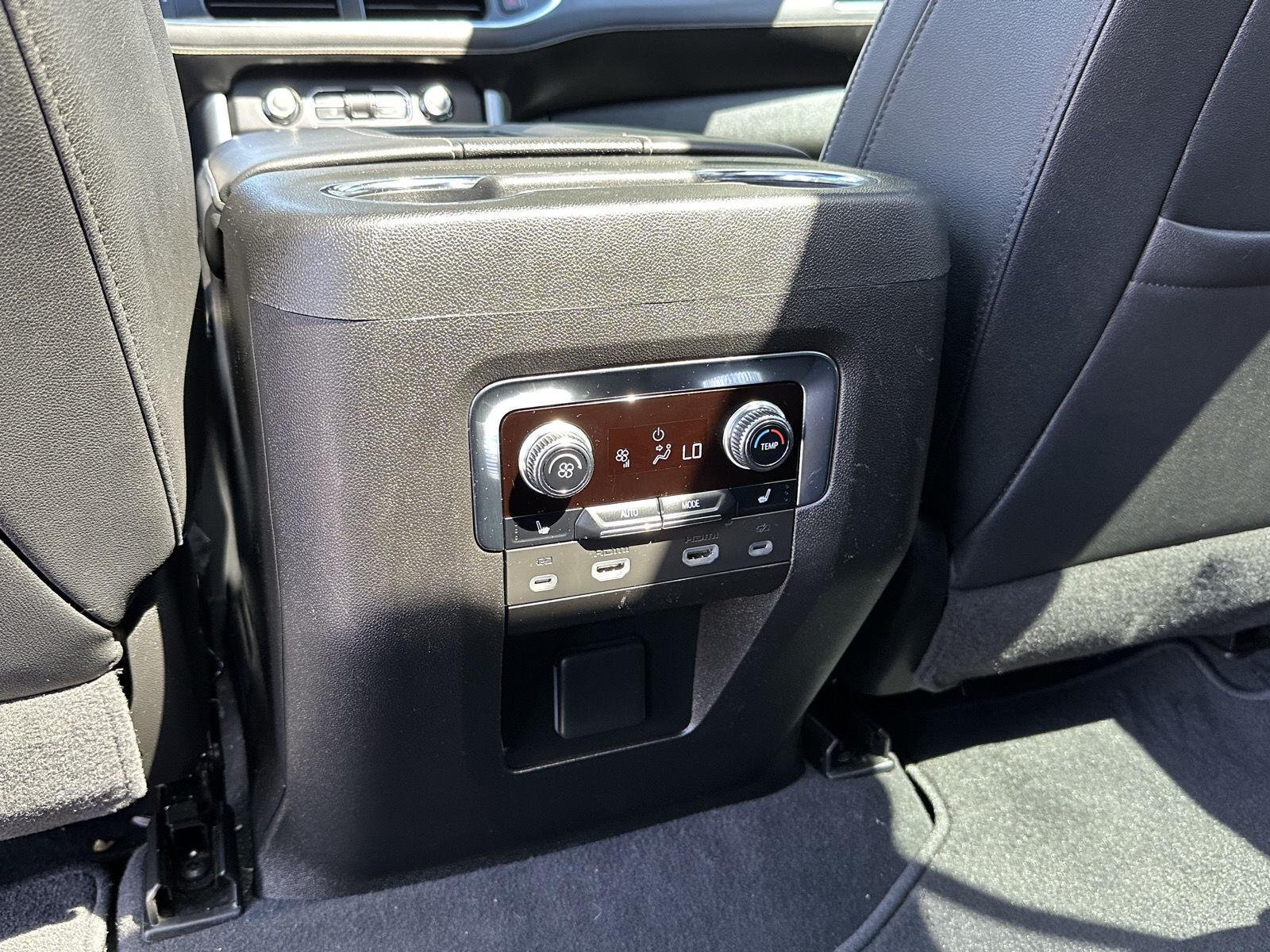 2023 GMC Yukon SLT - Photo 26