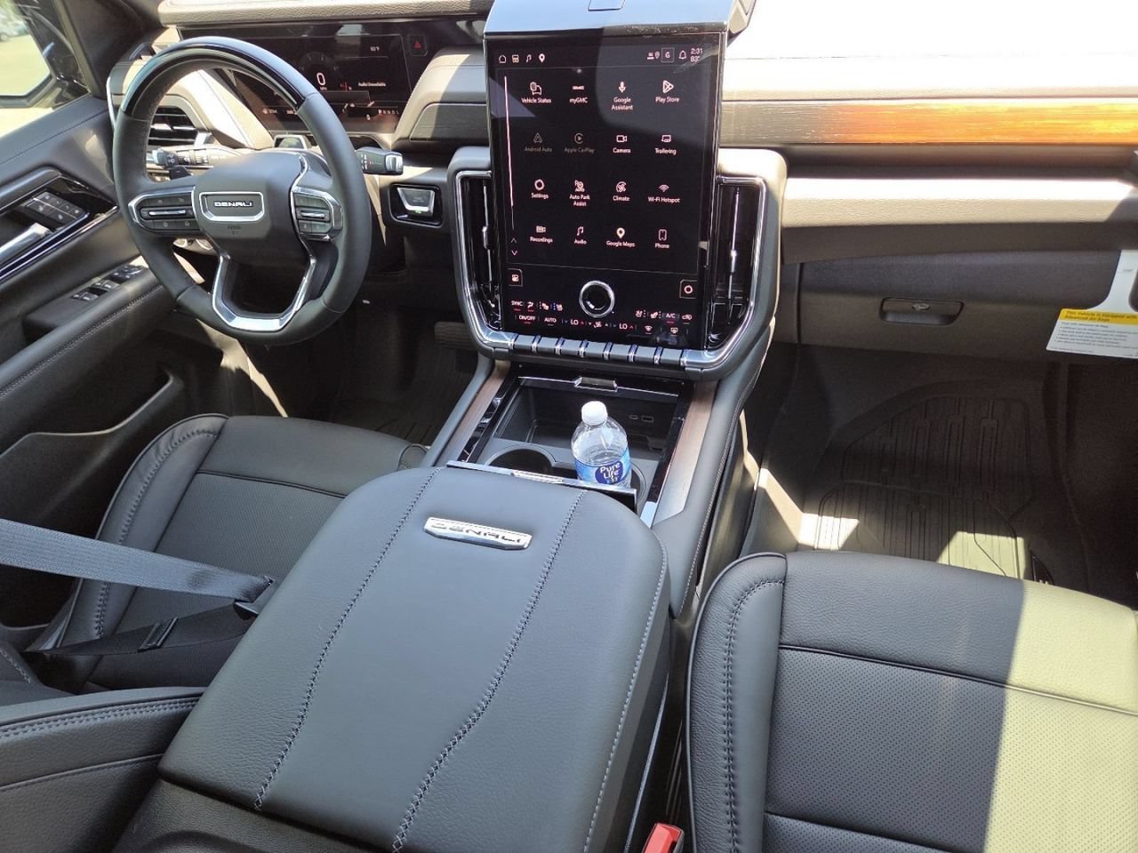 2026 GMC Yukon XL Denali - Photo 32