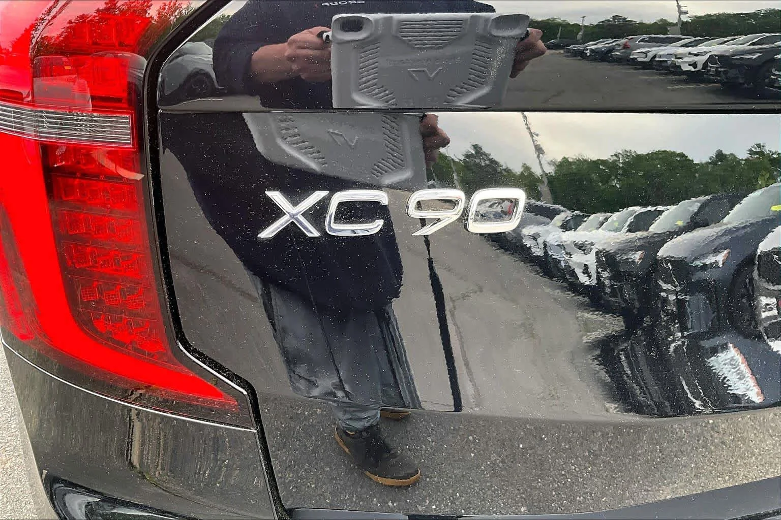 New 2026 Onyx Black Volvo Plus image 6