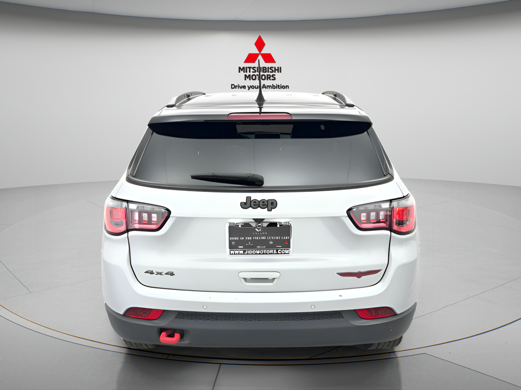 Used 2025 Silver Jeep Trailhawk image 5