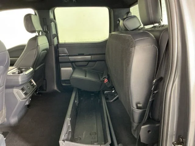 Certified Used 2025 Gray Ford Lariat image 27