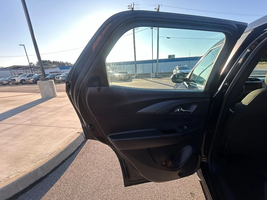 2023 Chevrolet TrailBlazer LS - Photo 31