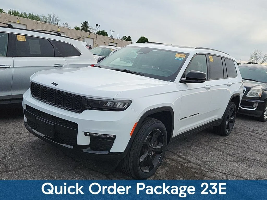 Used 2023 White Jeep Limited image 5