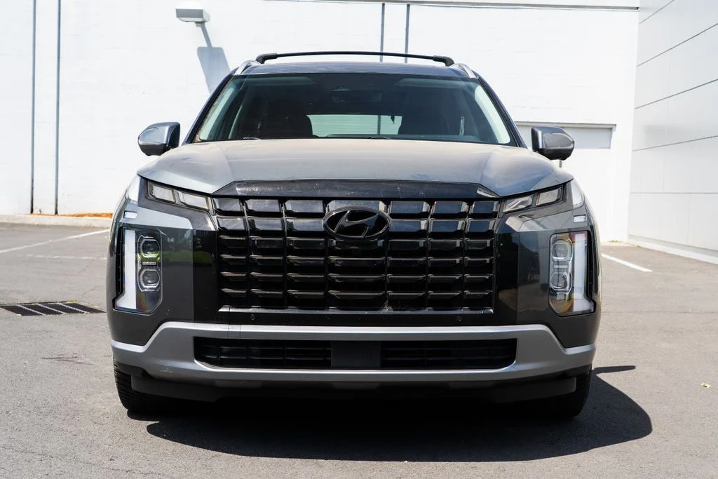 Used 2023 Gray Hyundai SEL image 2