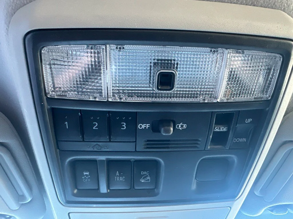 Used 2018 Magnetic Gray Metallic Toyota SR5 Premium image 24