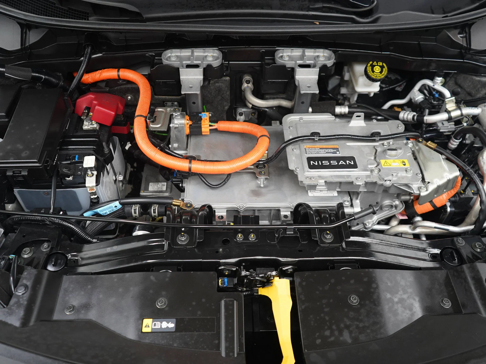 Used 2025 Gun Metallic Nissan ENGAGE image 30