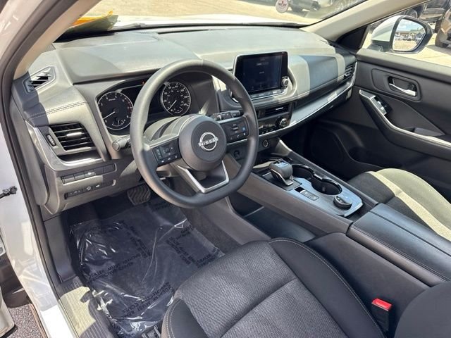 2024 Nissan Rogue SV - Photo 10