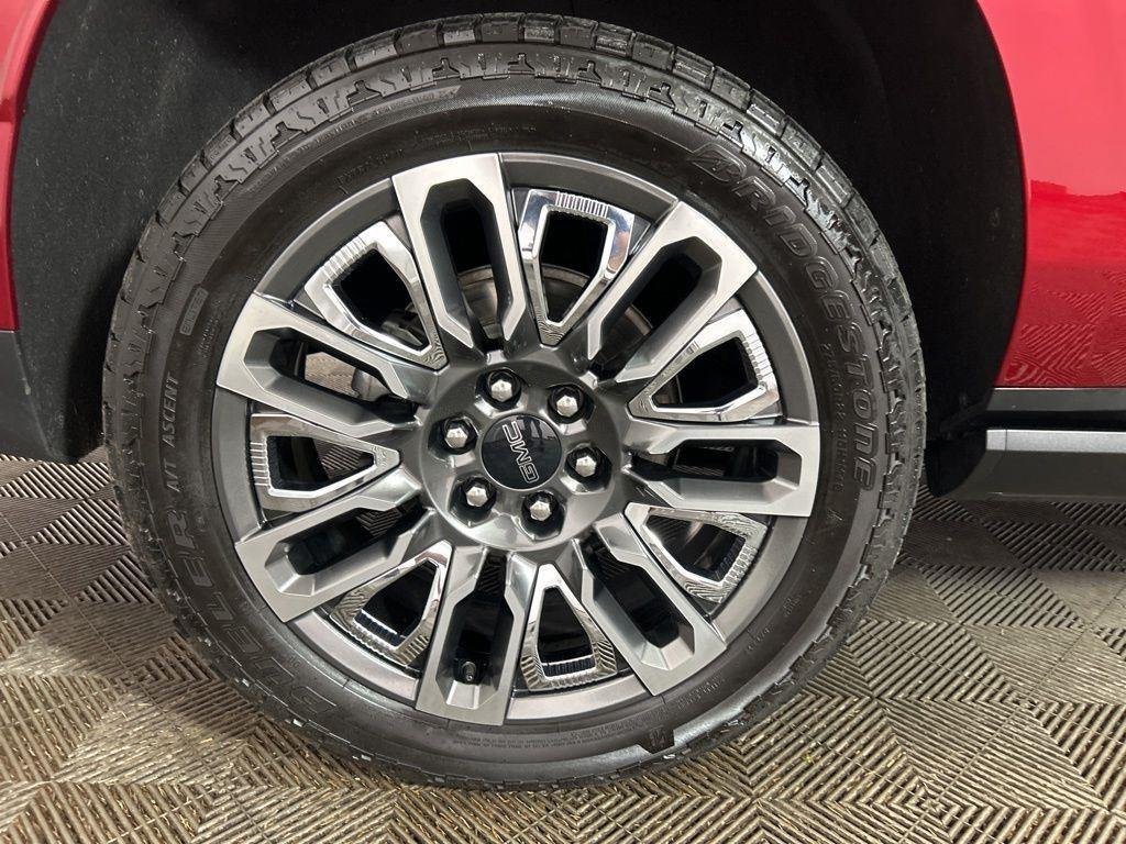 Used 2023 Volcanic Red GMC Denali Ultimate image 3