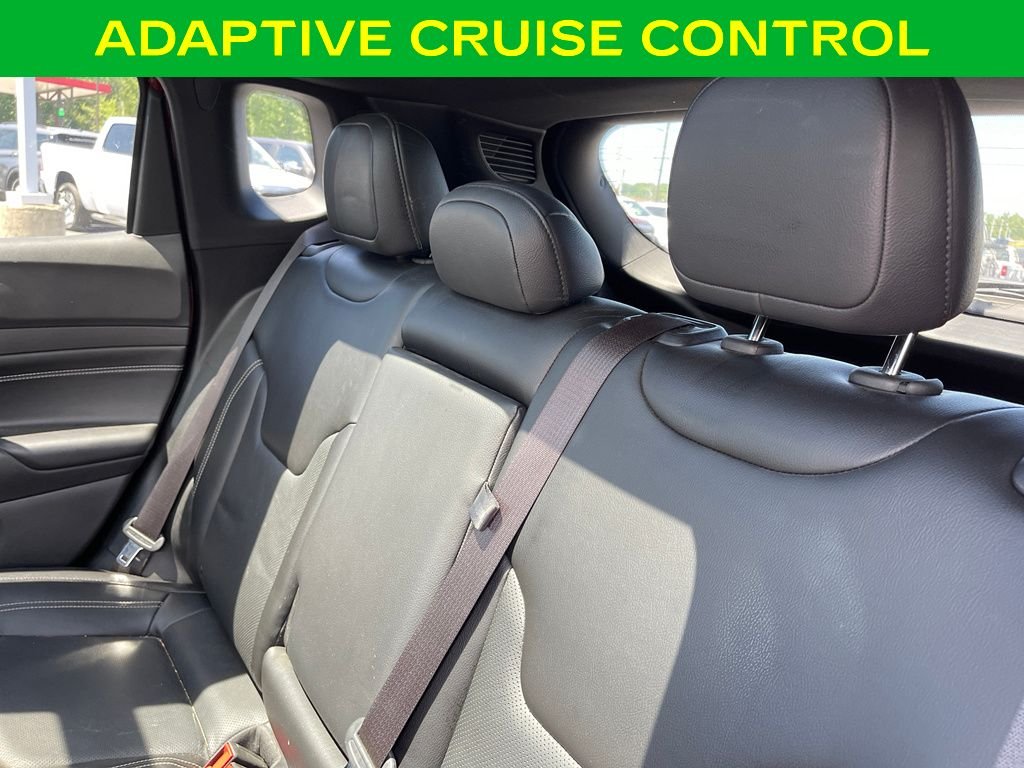 Used 2022 Velvet Red Pearlcoat Jeep Limited image 13