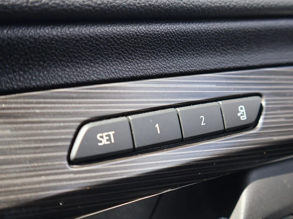 Used 2024 Black GMC SLT image 33