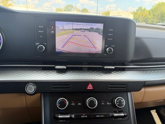 Used 2024 Red Kia LX image 16