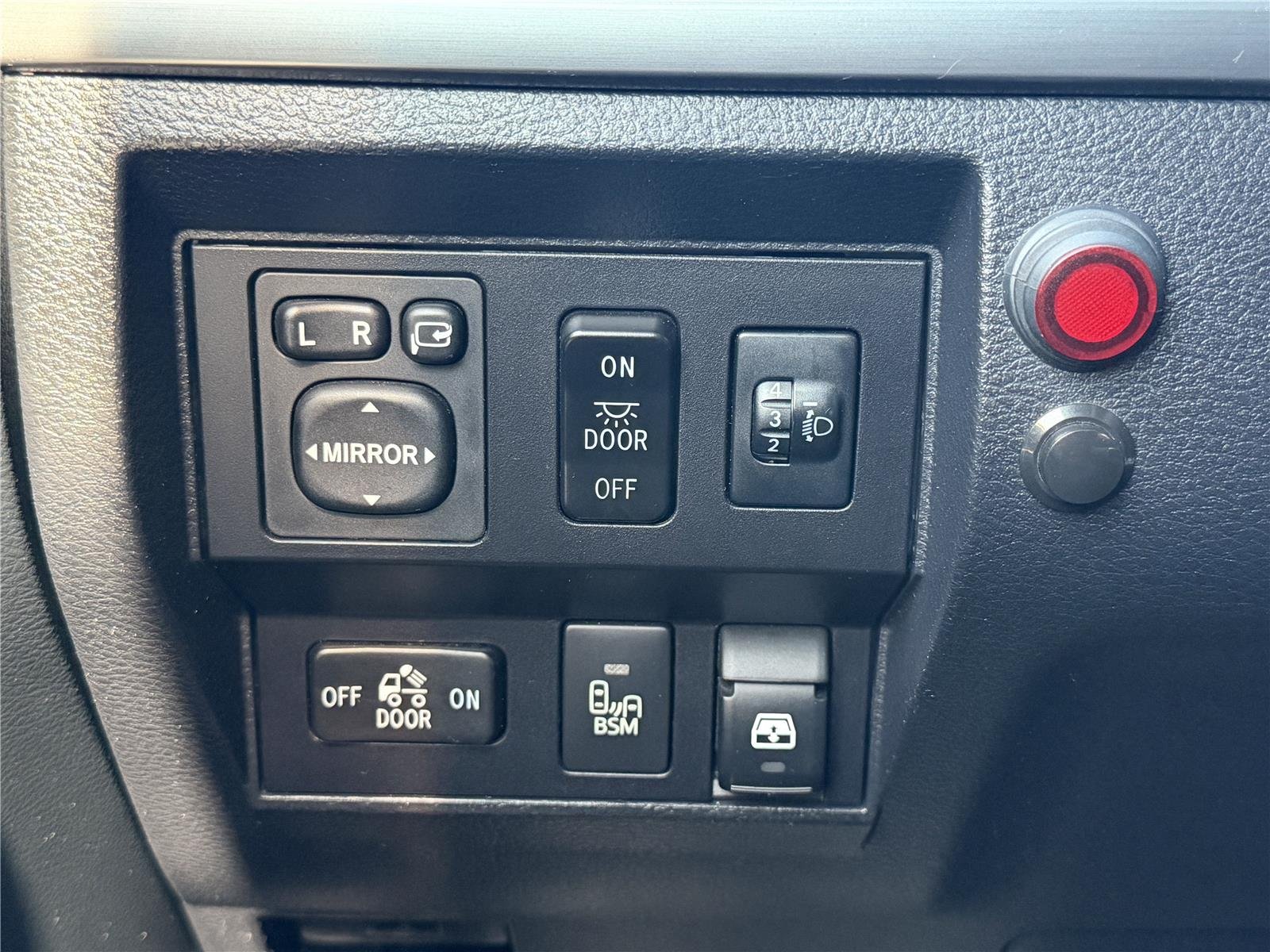 Used 2017 Barcelona Red Metallic Toyota Platinum image 16