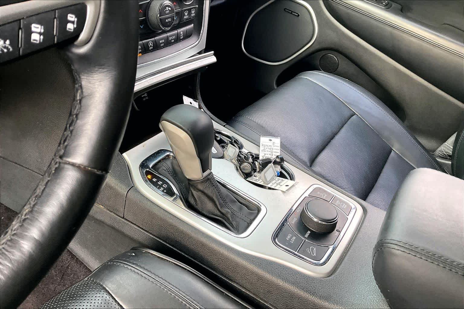 Used 2016 Granite Crystal Metallic Clearcoat Jeep High Altitude image 17