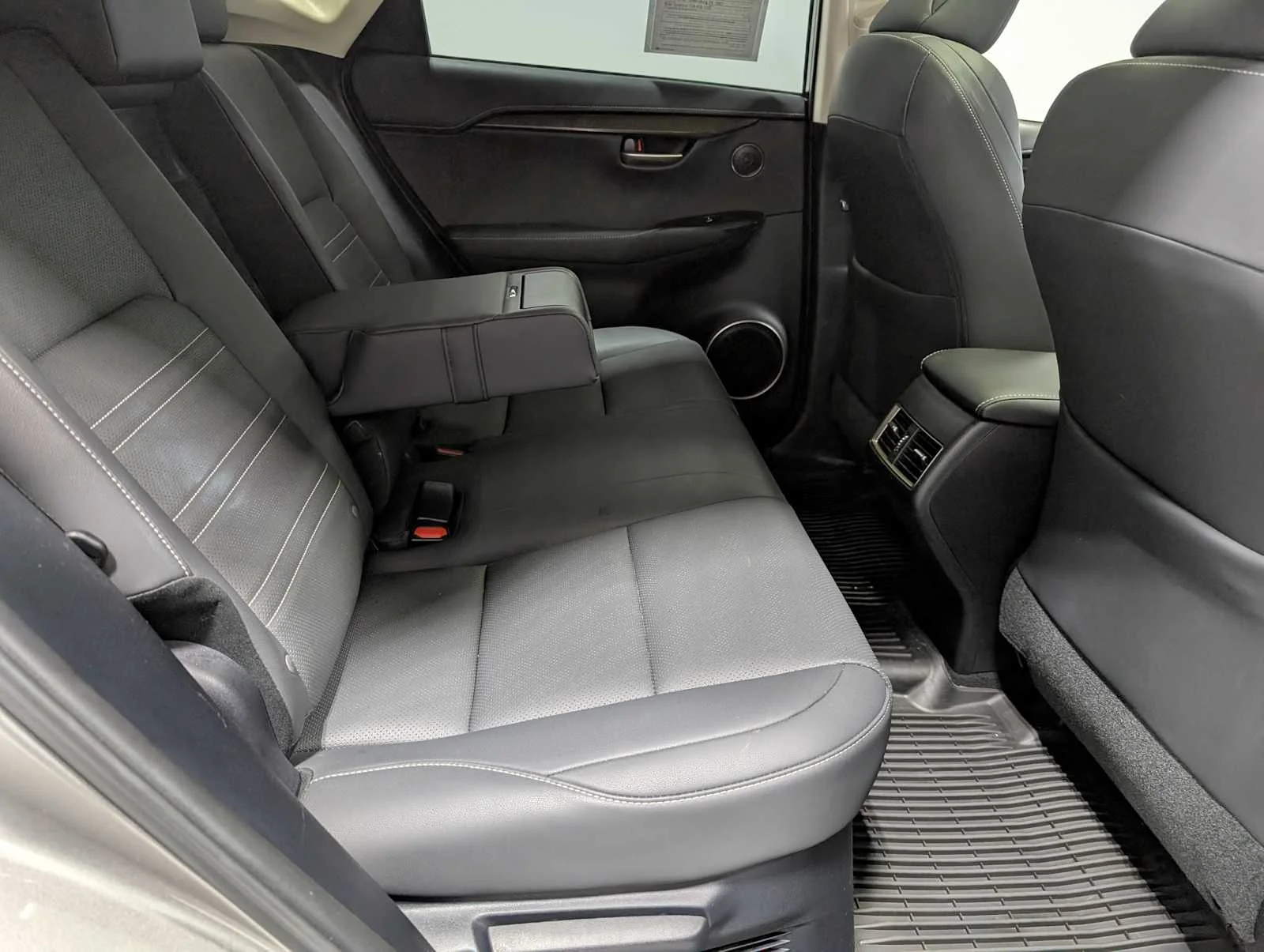 Used 2021 Atomic Silver Lexus  image 43