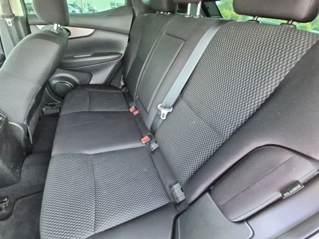Used 2021 Black Nissan S image 29