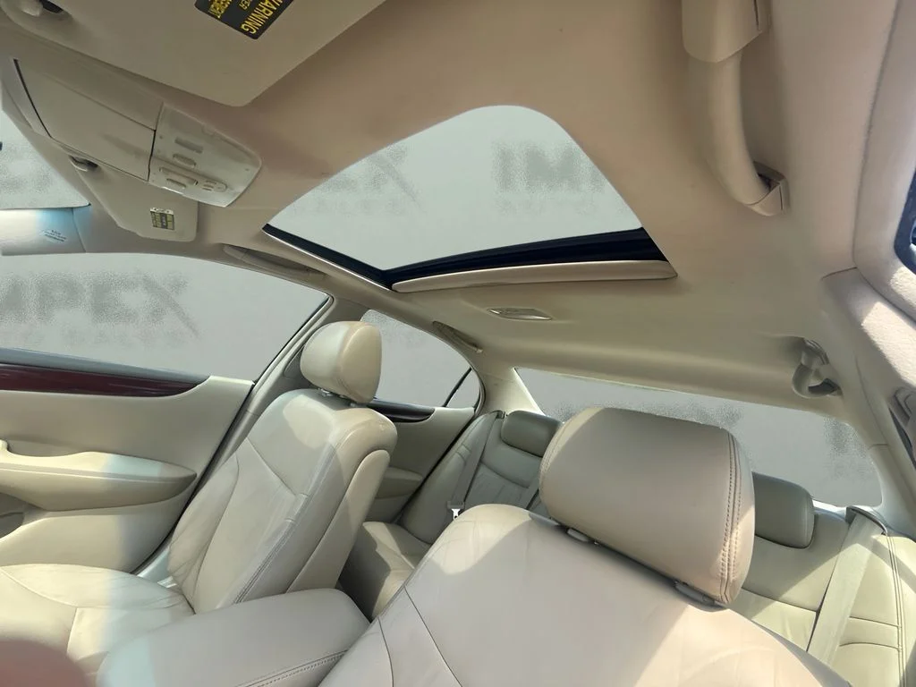 Used 2002 Red Lexus 300 image 11