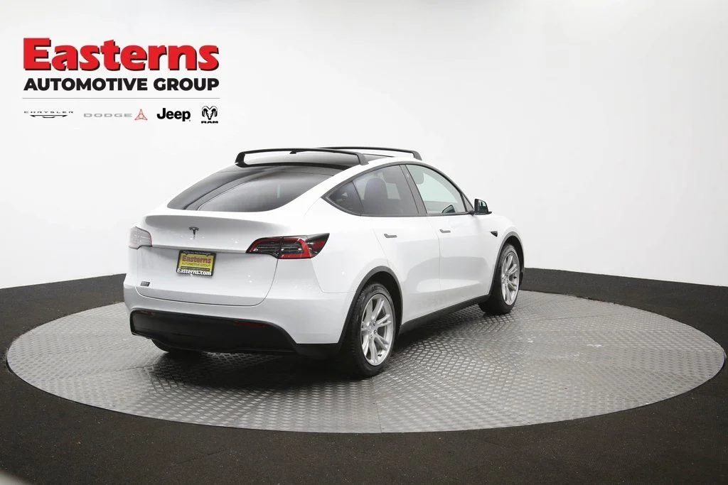 Used 2021 White Tesla Long Range image 36
