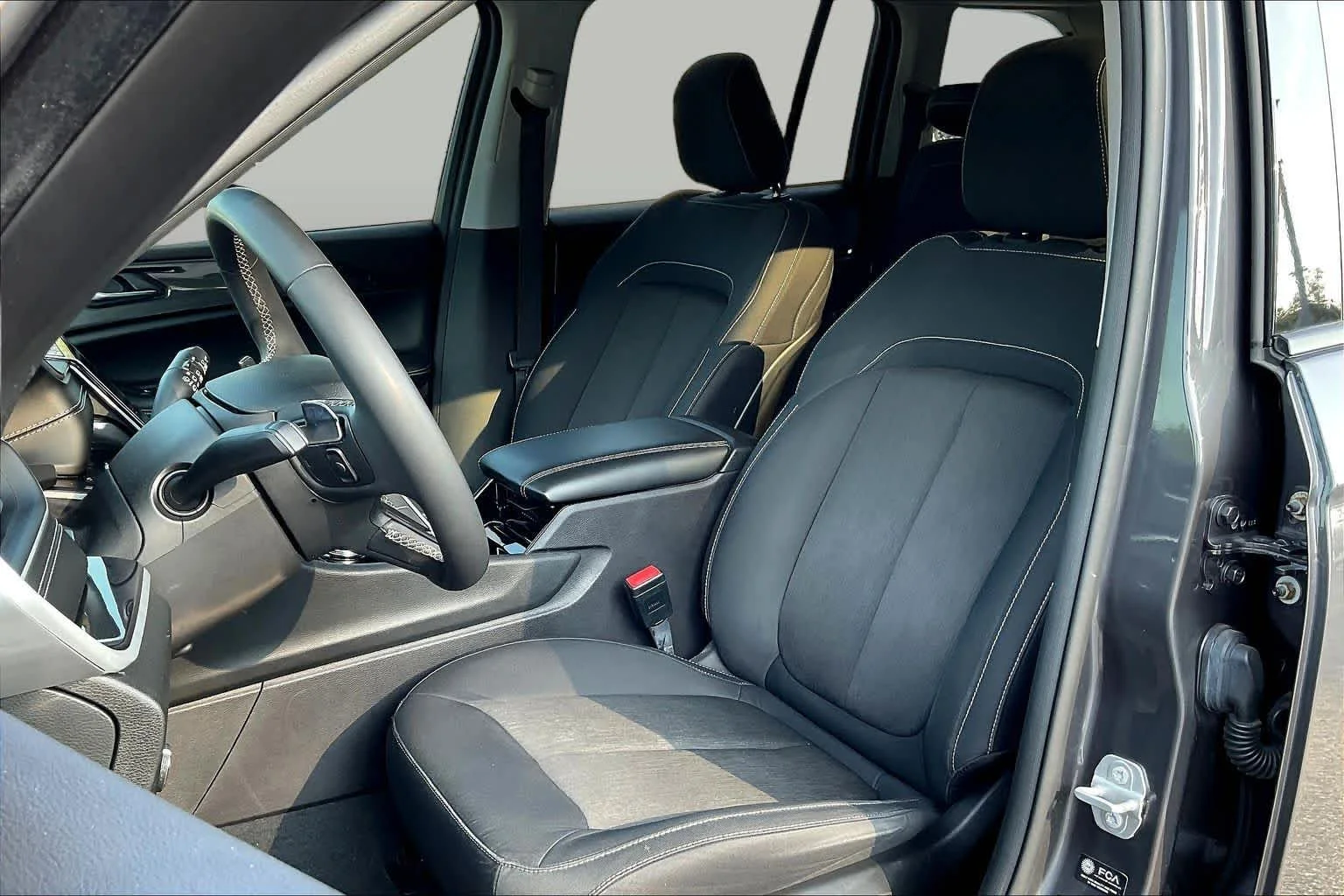 Used 2023 Baltic Gray Metallic Clearcoat Jeep Laredo image 15