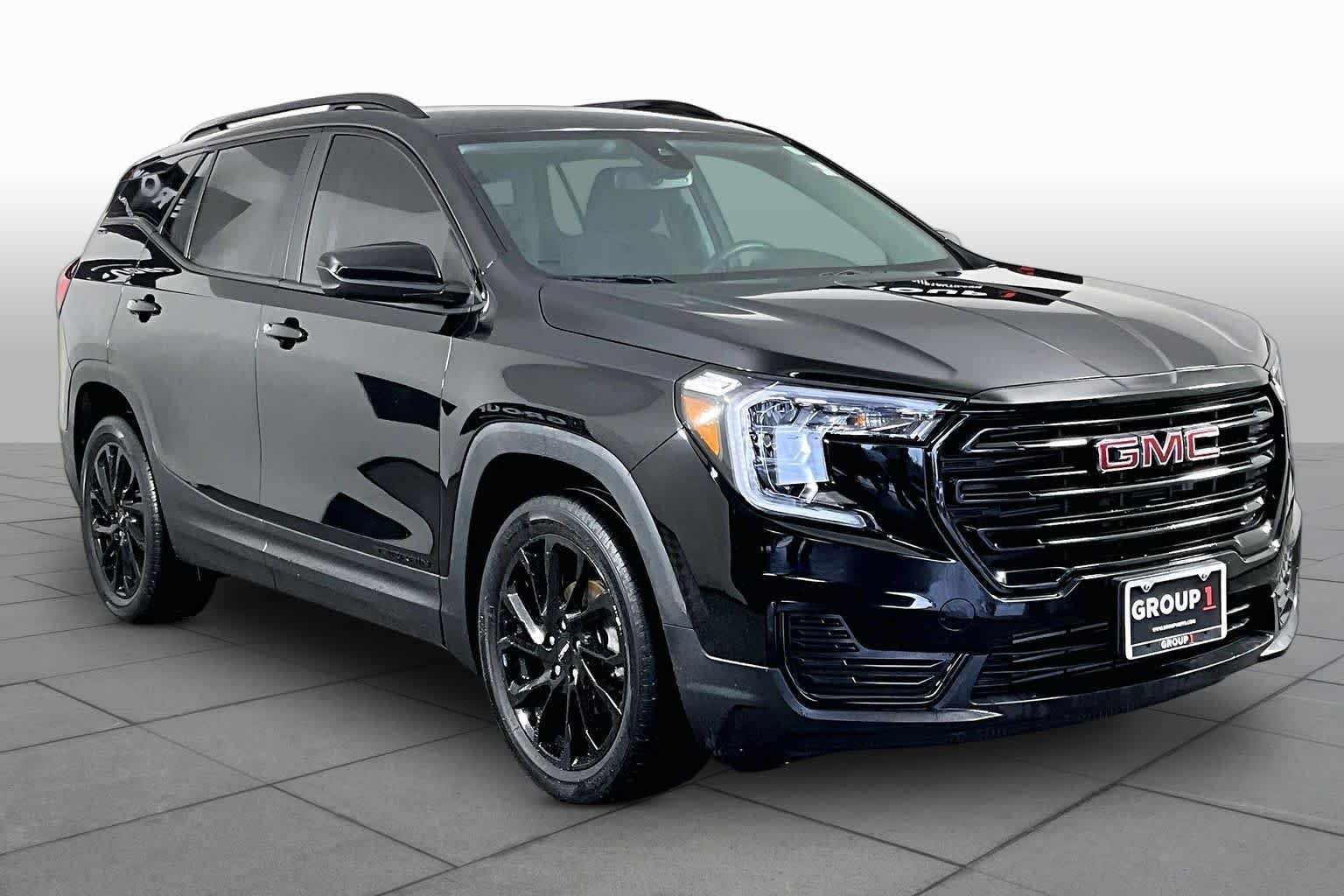 Used 2023 Ebony Twilight Metallic GMC SLE image 3