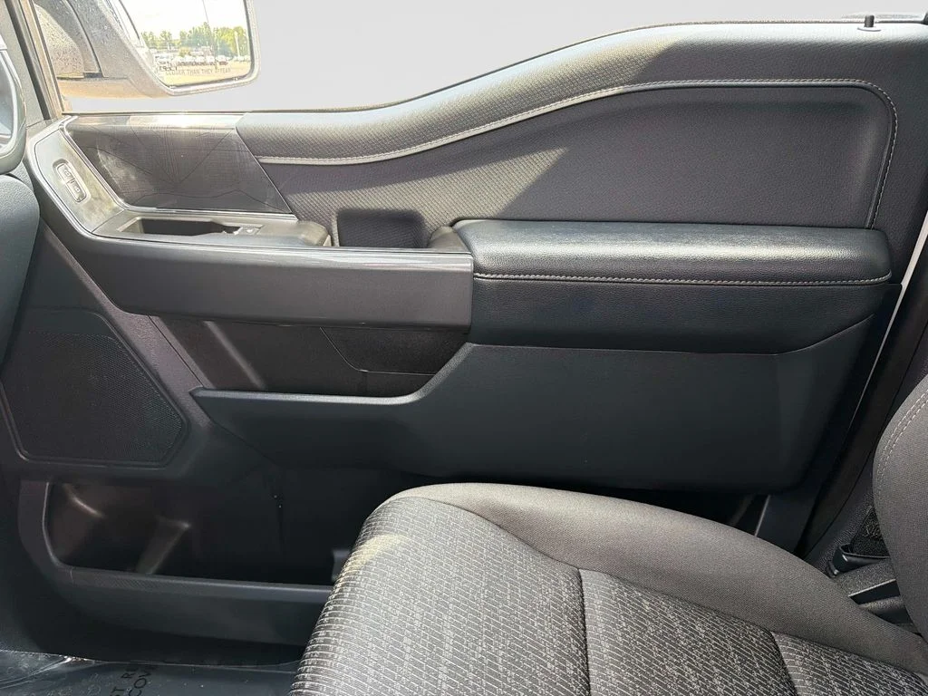 Used 2023 White Ford XLT image 23