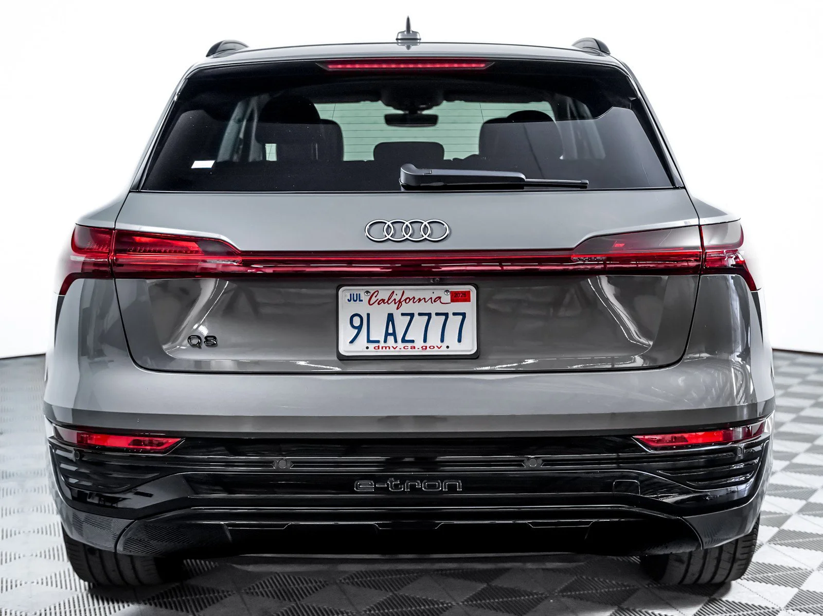 Used 2024 Chronos Gray Audi Premium Plus image 10